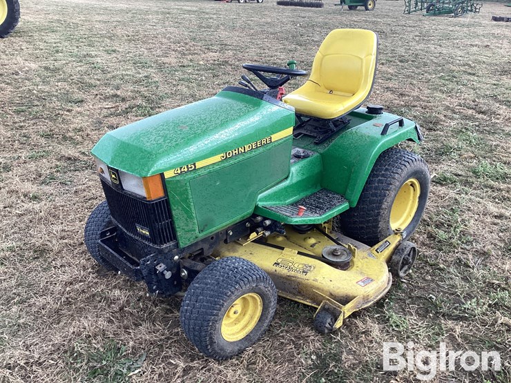 john-deere-445-image-1
