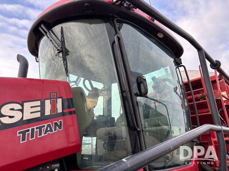 case-ih-titan-4530-image-29
