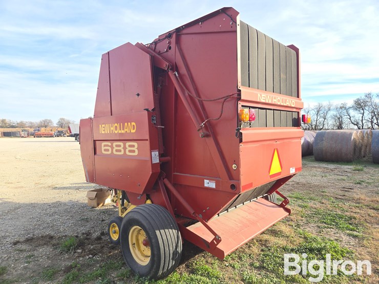 new-holland-688-image-7