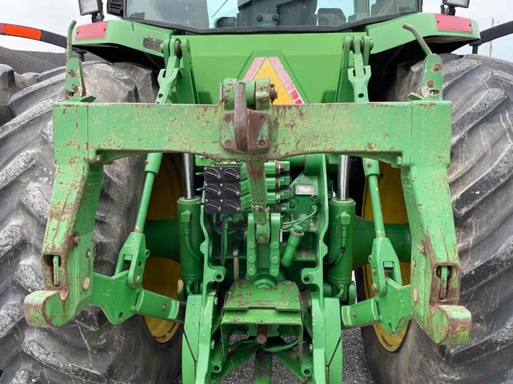 john-deere-8300-image-23