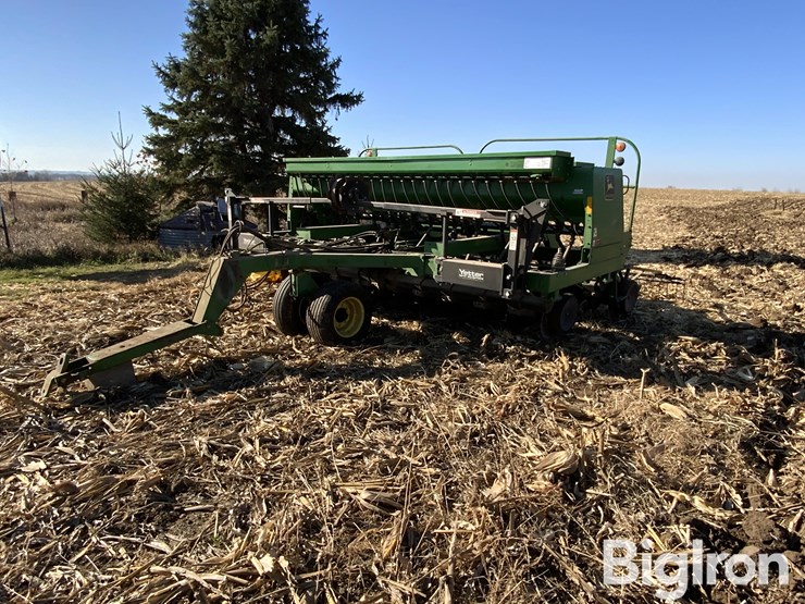 john-deere-750-image-1