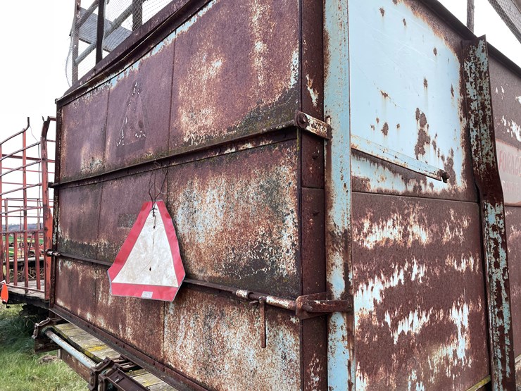 #200-•-forage-king-14"-chopper-box-(boyceville,-wi)-image-32