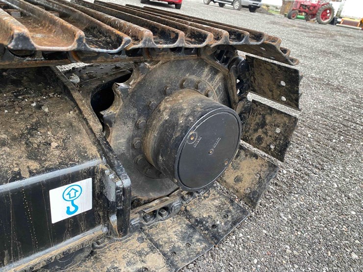 caterpillar-307.5-image-22