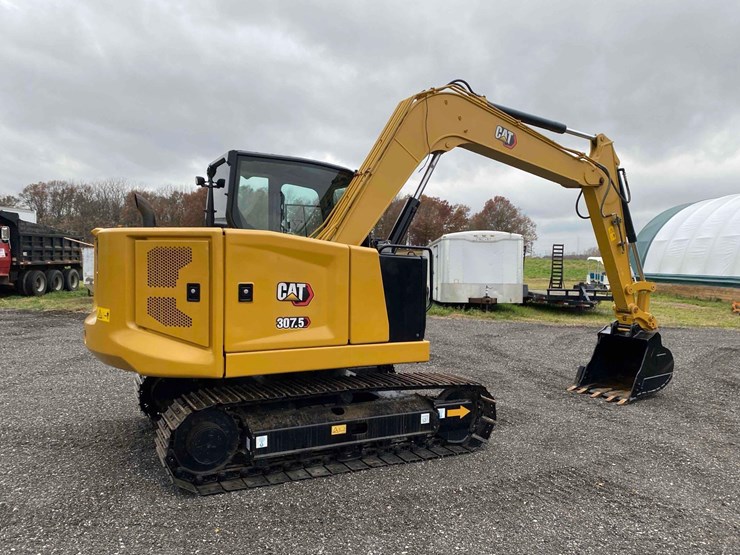 caterpillar-307.5-image-4