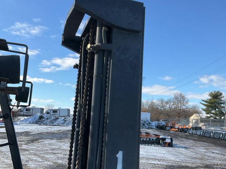 #1361-•-samsung-v-lift-forklift*-image-40