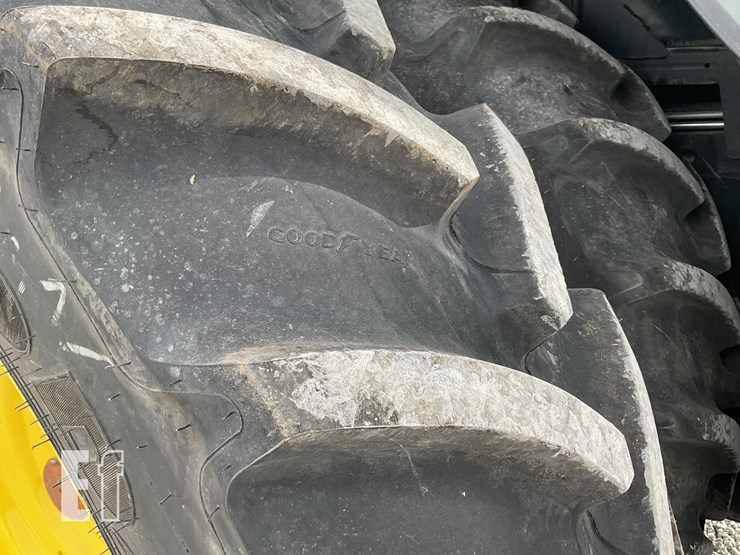 john-deere-8r-250-image-21