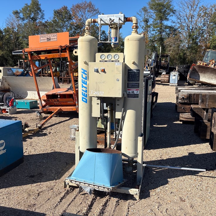 #3514 • DELTECH COMPRESSED AIR DRYER
