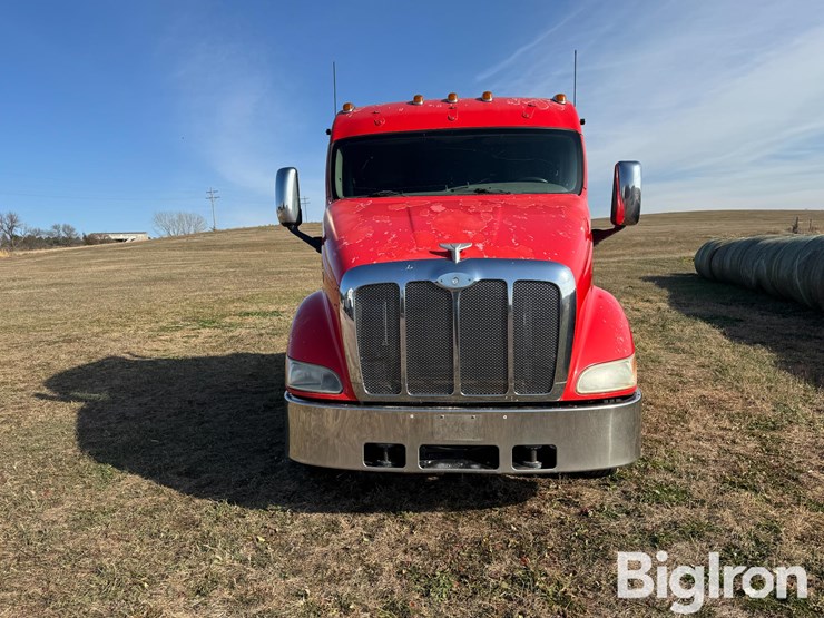 2006-peterbilt-387-image-2