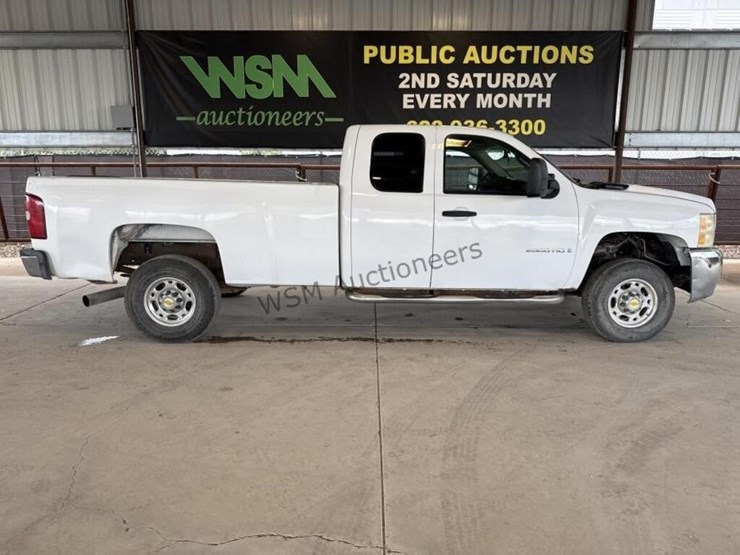 chevrolet-silverado-2500hd-image-1