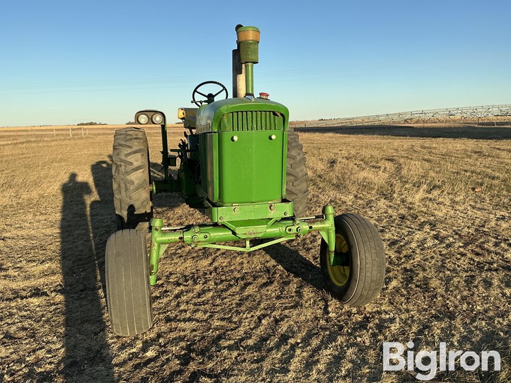 john-deere-3010-image-2