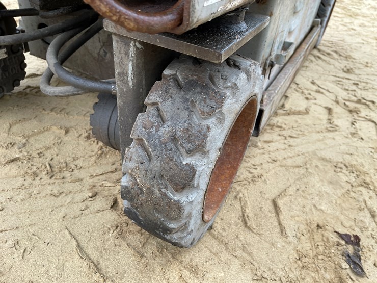 #300-•-1996-mec-scissor-lift-image-30