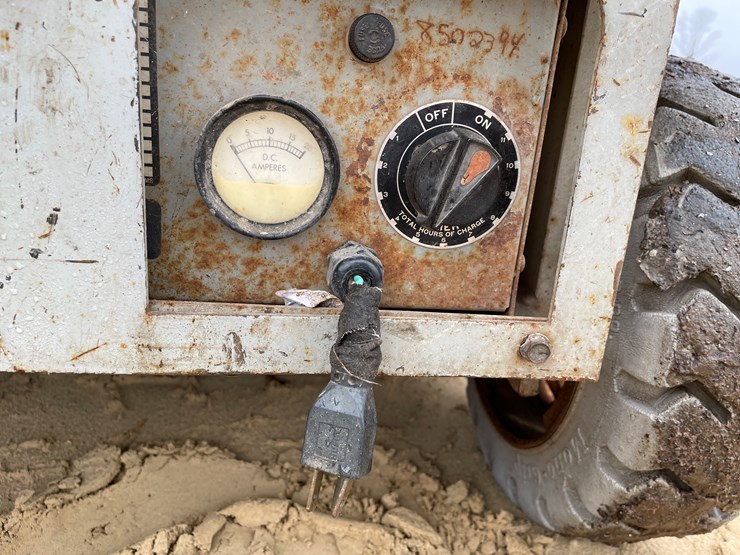 #300-•-1996-mec-scissor-lift-image-23