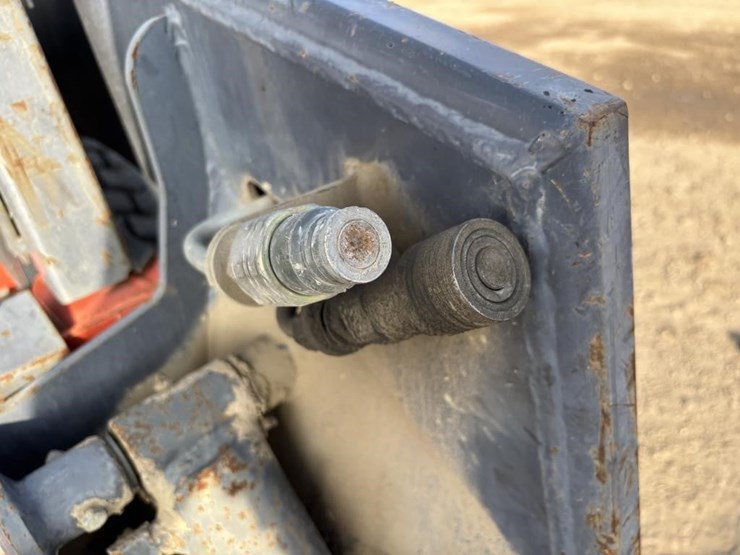 2003-thomas-t153-skid-steer-loader-image-12