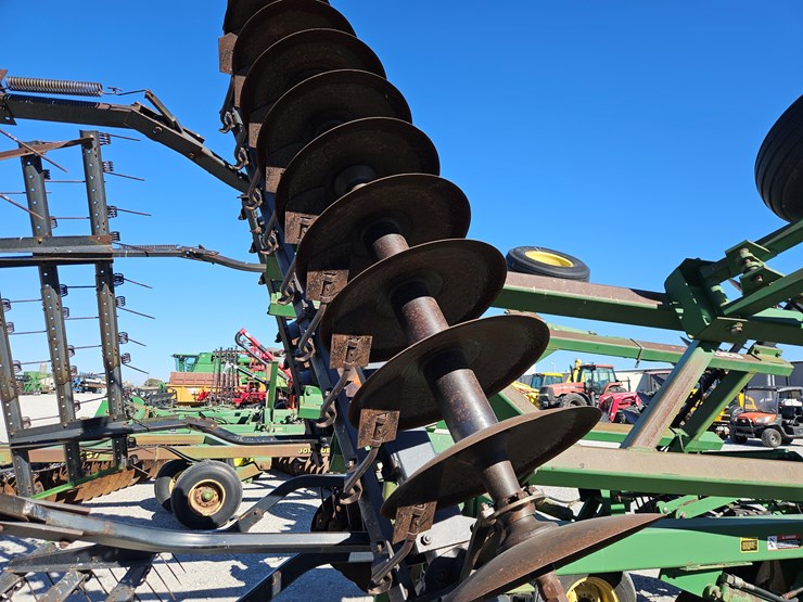 john-deere-630-image-8