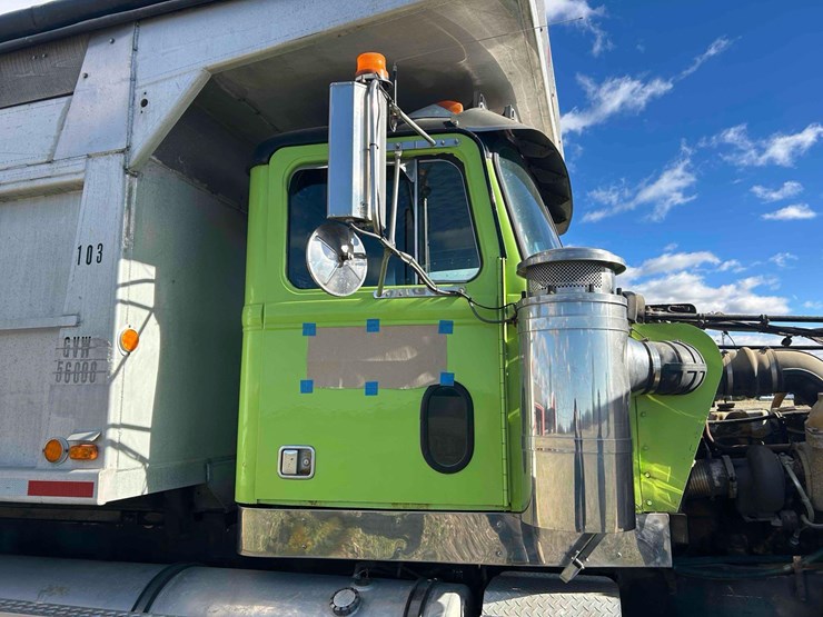 western-star-4964f-image-29