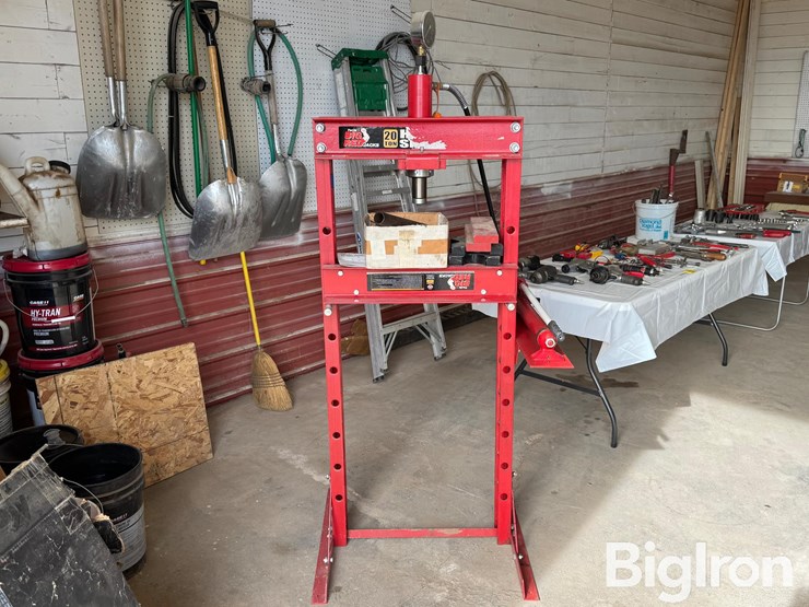 hydraulic-press-image-2