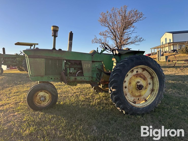 john-deere-2510-image-4
