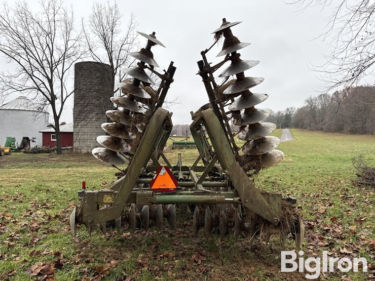 john-deere-230-image-6