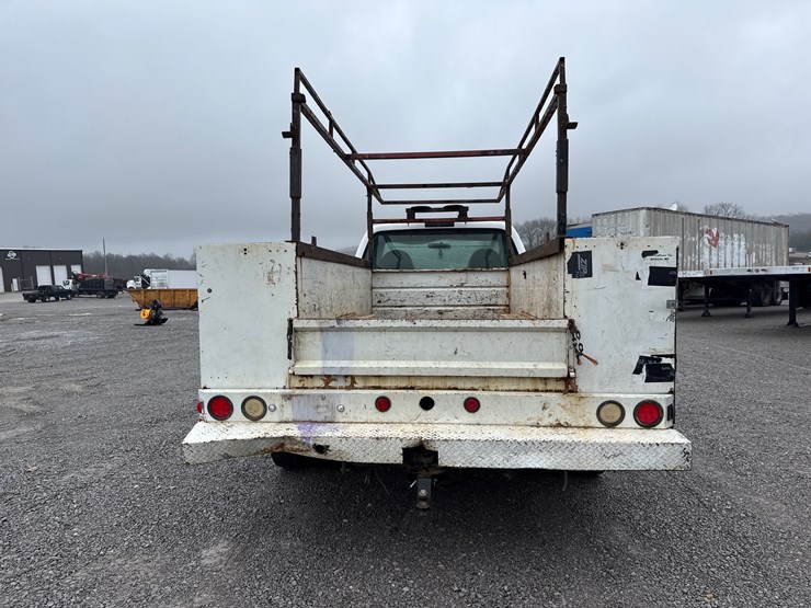 ford-f550-xl-image-7