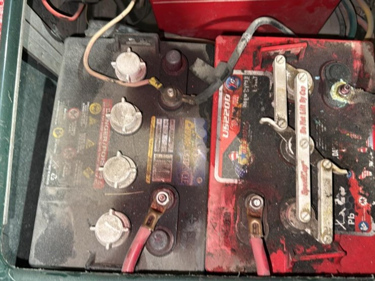 #2350-•-electric-golf-cart*-image-12