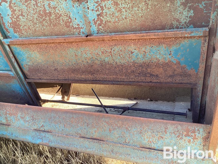 oklahoma-pride-325-bu-t/a-feeder-wagon-image-14