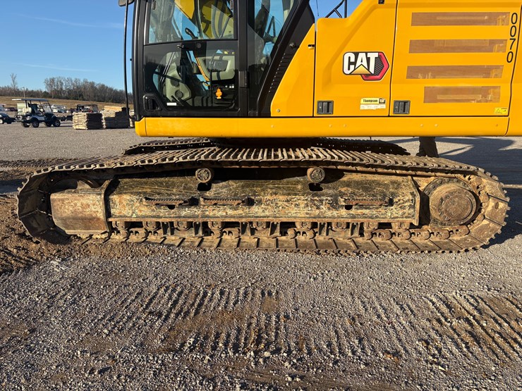 caterpillar-330-image-40