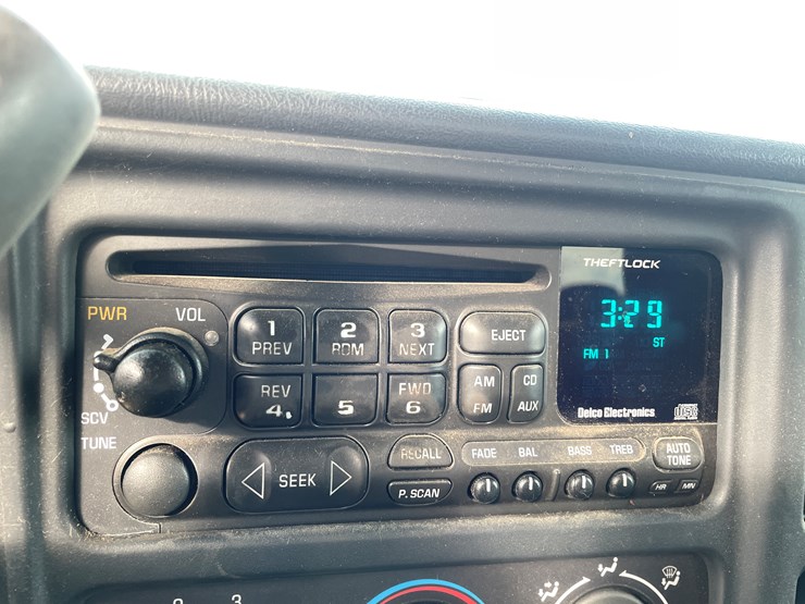 chevrolet-silverado-1500hd-image-80