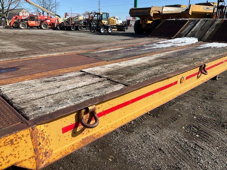 #2100-•-1967-beaver-flatbed-semi-trailer-image-49