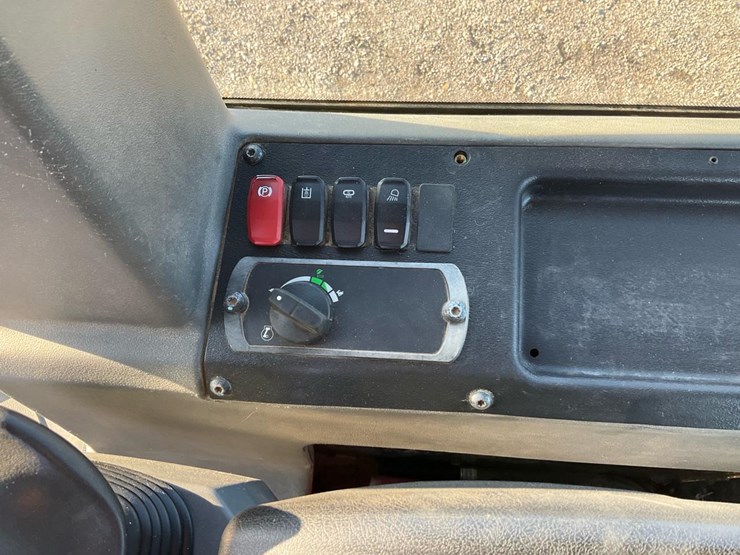 caterpillar-d3k2-lgp-image-74