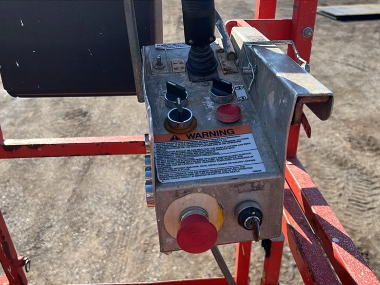 skyjack-sj7135rt-image-37