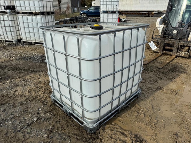 water-tank-tote-image-3
