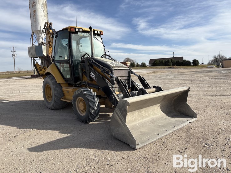 caterpillar-420e-it-image-3
