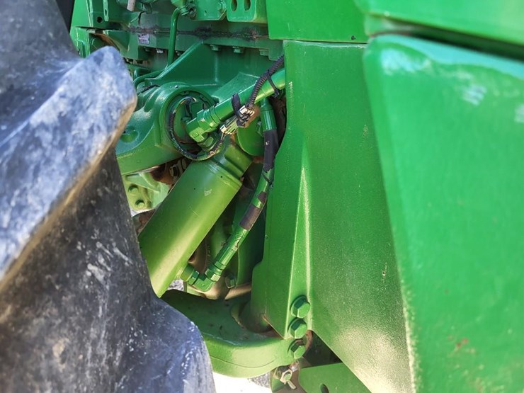 john-deere-8335r-image-46