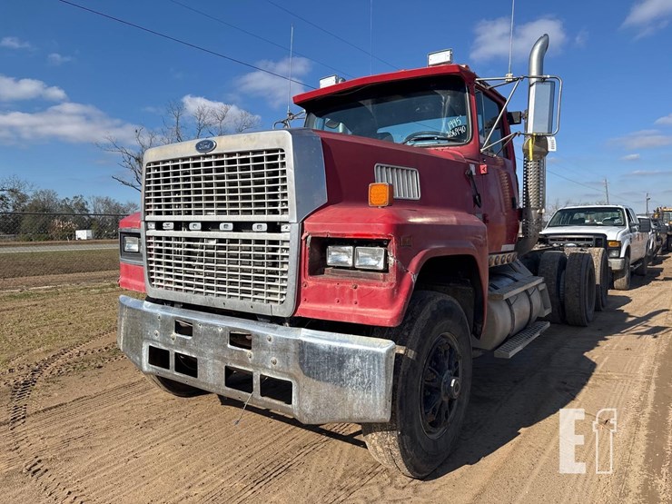 1995-ford-ltl9000-image-2