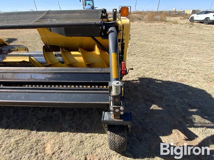 2017-new-holland-380fp-image-13