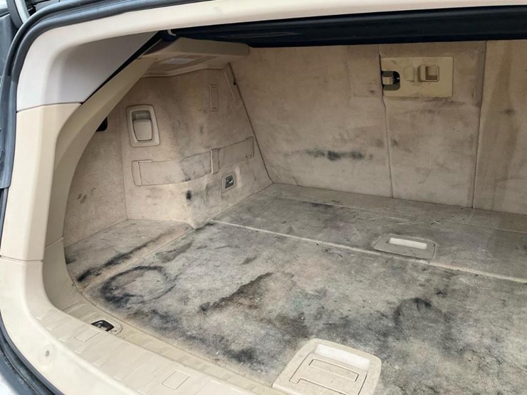 #2053-•-2010-bmw-550gt-car*-image-67