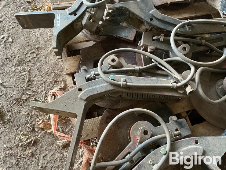 john-deere-2x2-row-unit-openers-image-18