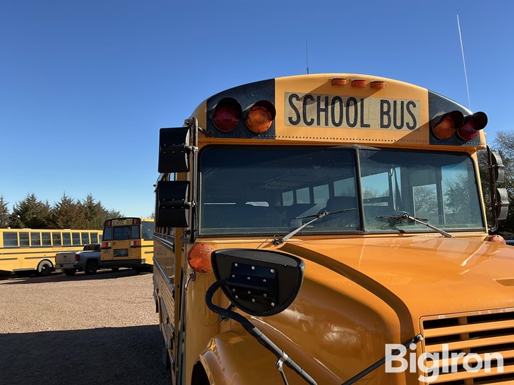 international-3800-image-12