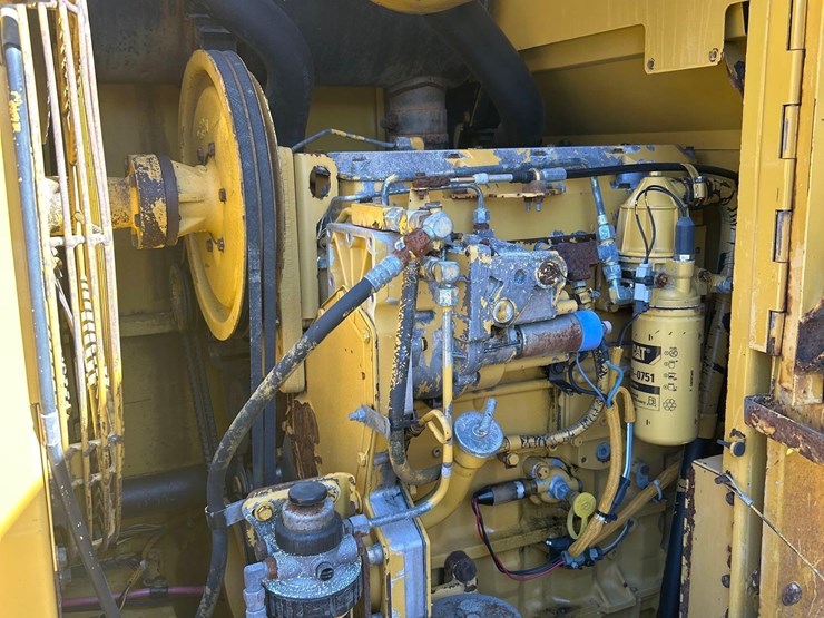 caterpillar-it18-image-15