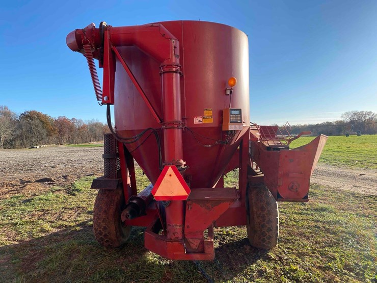 case-ih-1350-image-3