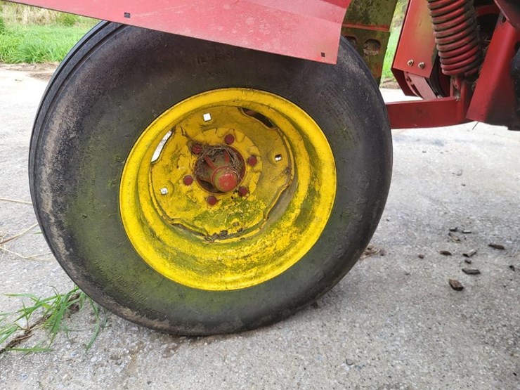 2014-new-holland-h7230-image-19