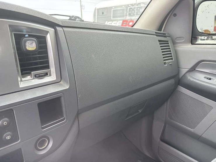 2007-dodge-1500-image-23