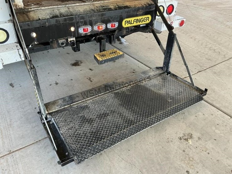 2014-ford-f550-image-27