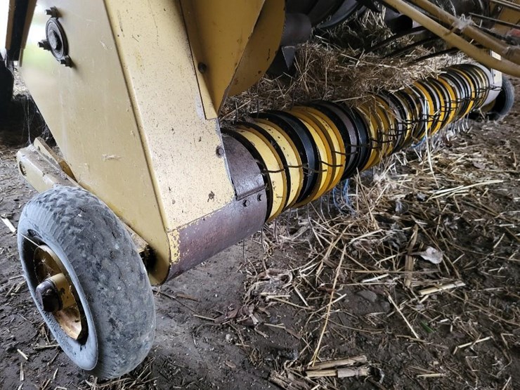 1997-new-holland-590-image-22