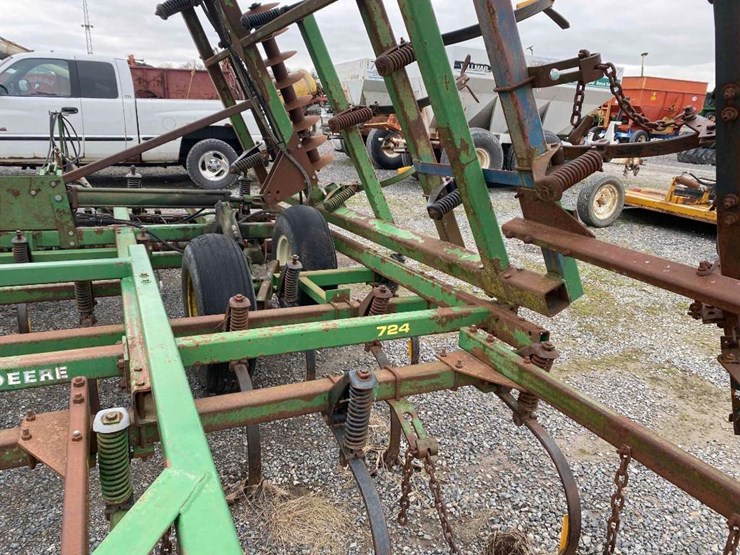 john-deere-724-image-10