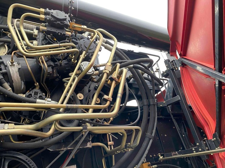 case-ih-8010-image-39