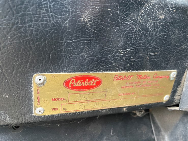 peterbilt-357-image-98