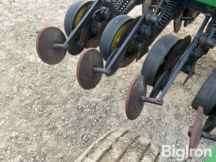 john-deere-750-image-14