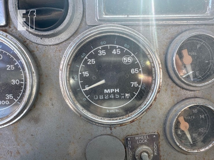 1995-ford-ltl9000-image-26