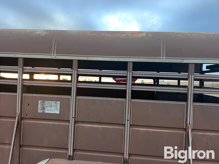1983-travalong-18’-t/a-gooseneck-livestock-trailer-image-12